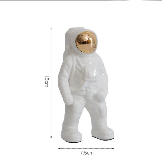 ასტრონავტის ქანდაკება - ორიგინალური საჩუქრები