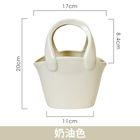 დეკორატიული ლარნაკი