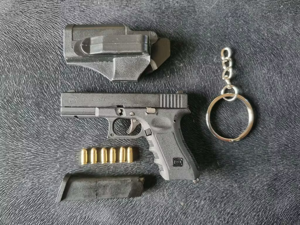 Miniature Glock 17