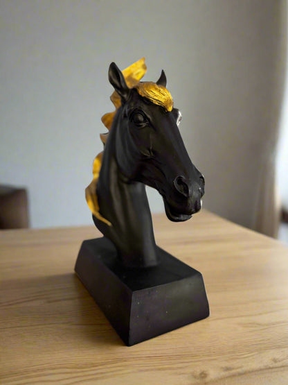 Statuette horse