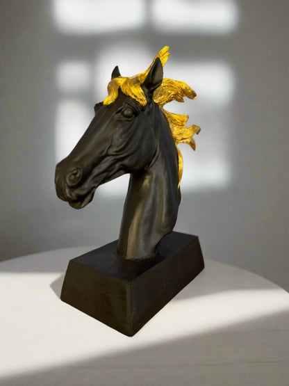 Statuette horse