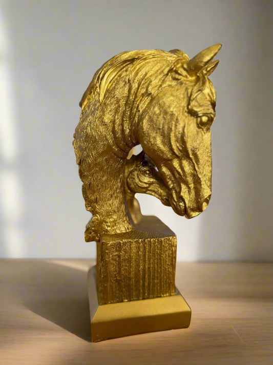 ცხენის დეკორატიული ქანდაკება