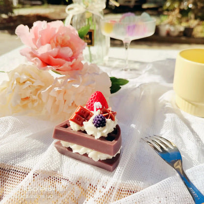 დეკორატიული სანთელი - ორიგინალური საჩუქარი